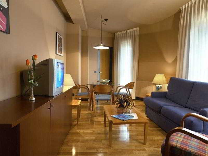 אוביידו Aparthotel Campus חדר תמונה