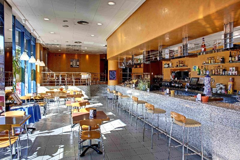 אוביידו Aparthotel Campus מראה חיצוני תמונה