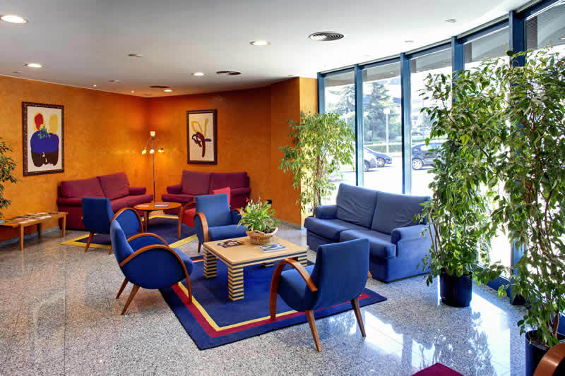 אוביידו Aparthotel Campus מראה חיצוני תמונה