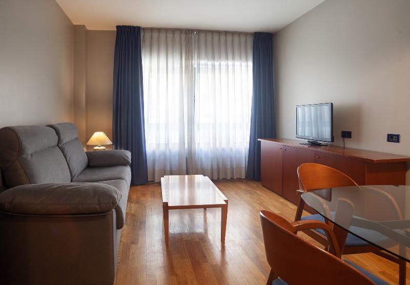 אוביידו Aparthotel Campus מראה חיצוני תמונה